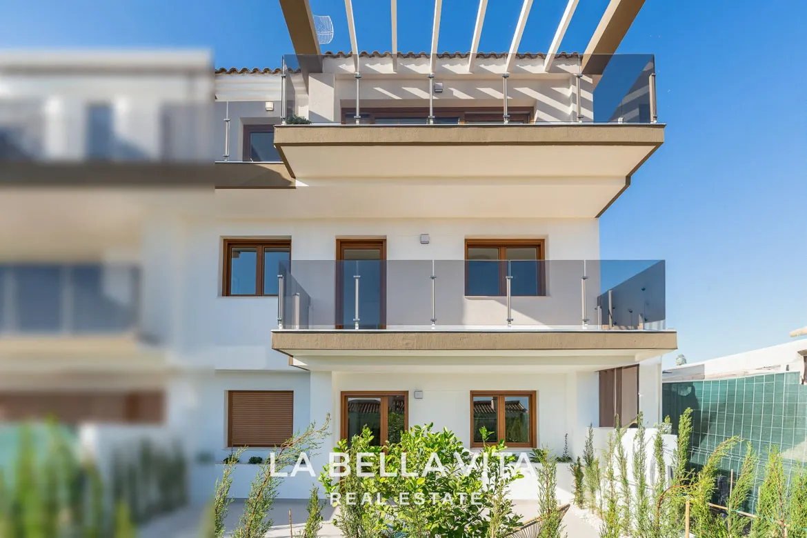 Brand-new Modern Properties with Sea Views for Sale in La Nucia, Alicante