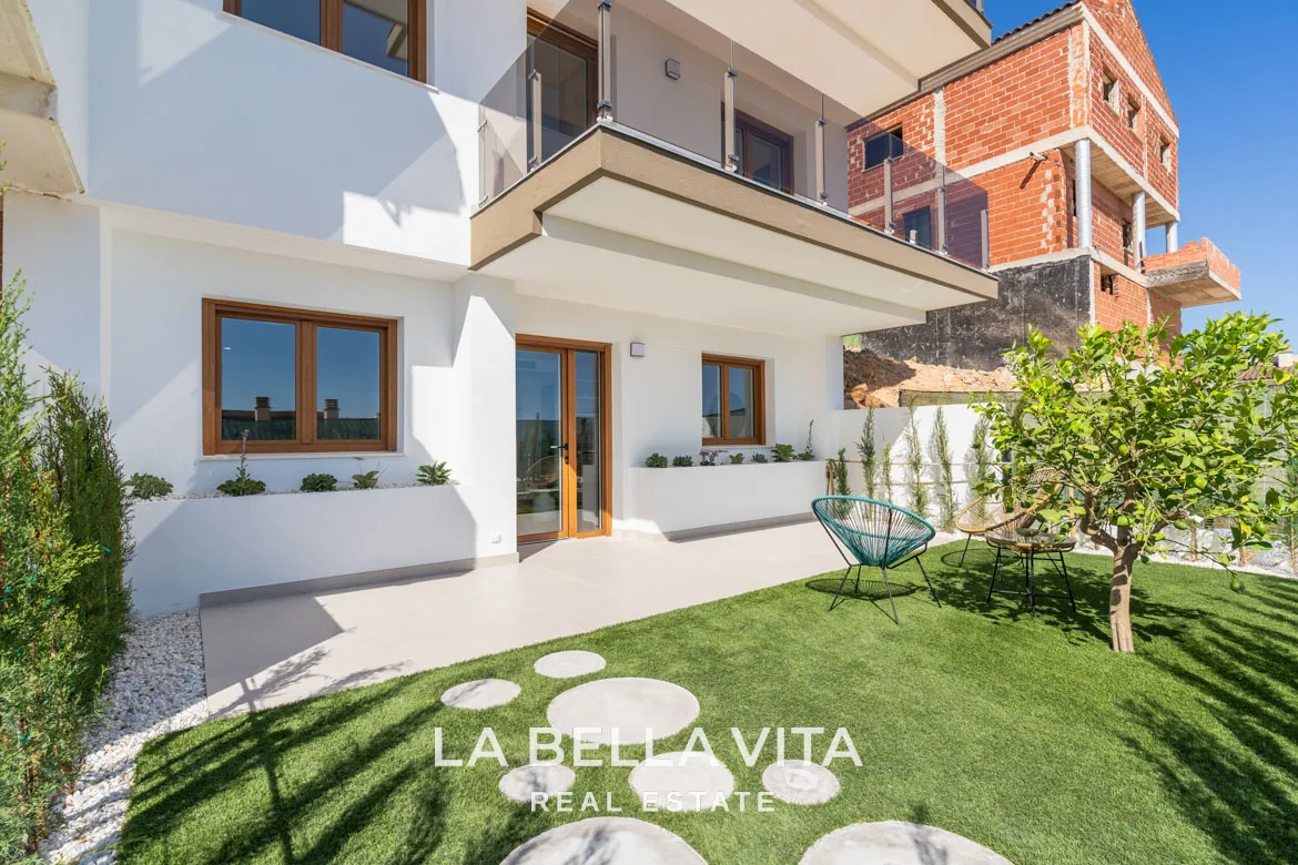 Brand-new Modern Properties with Sea Views for Sale in La Nucia, Alicante