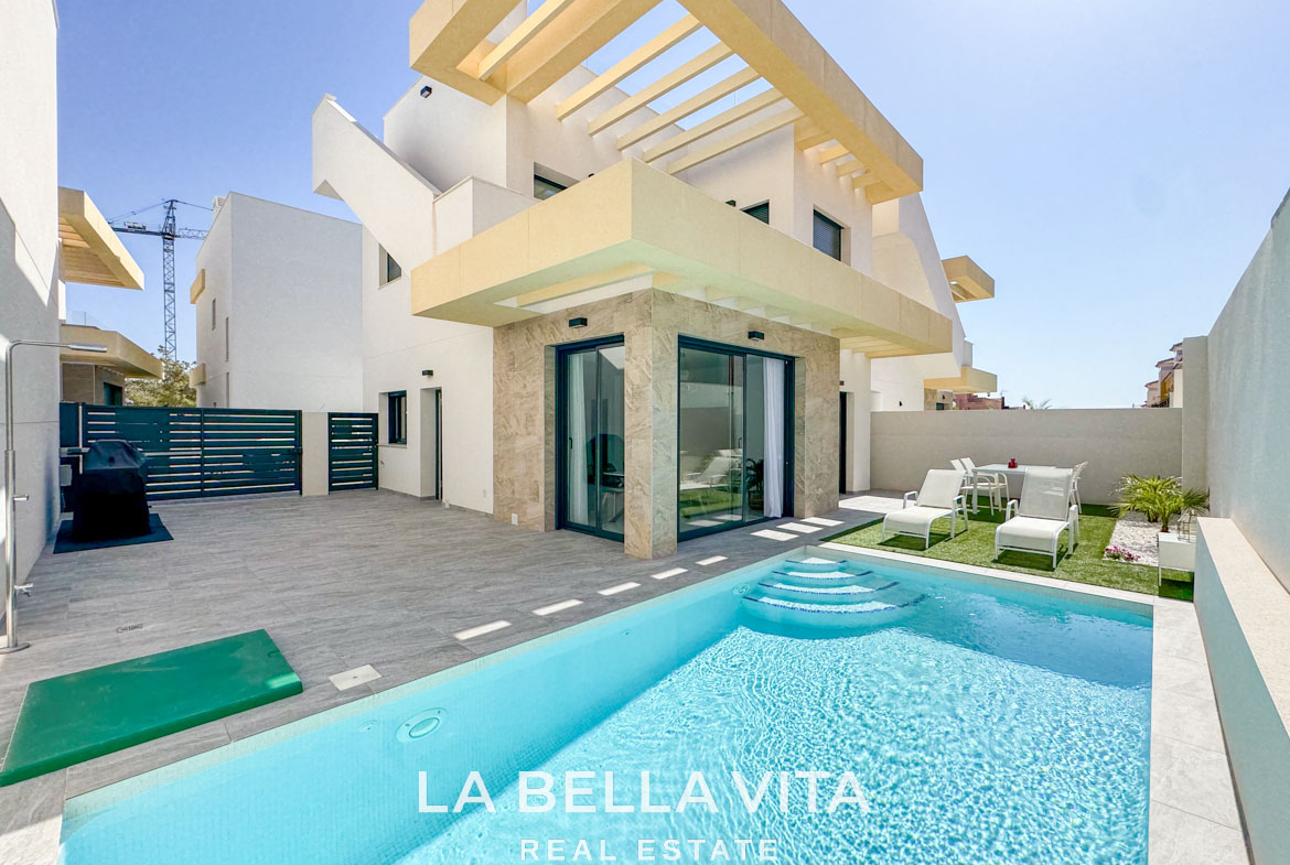 Modern Resale Villa with Private Pool for sale in La Herrada, Los Montesinos