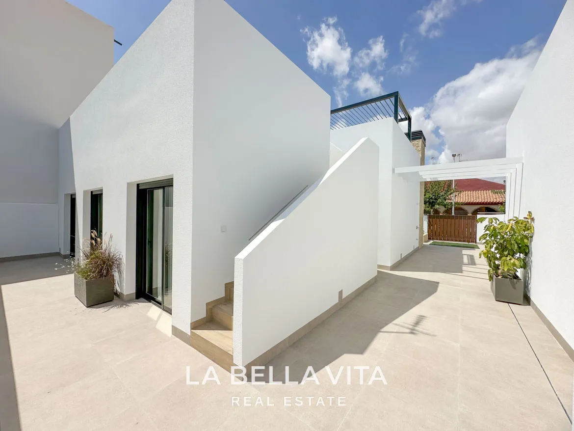 New Build Luxury Villas on One Level for Sale in San Pedro del Pinatar, Murcia