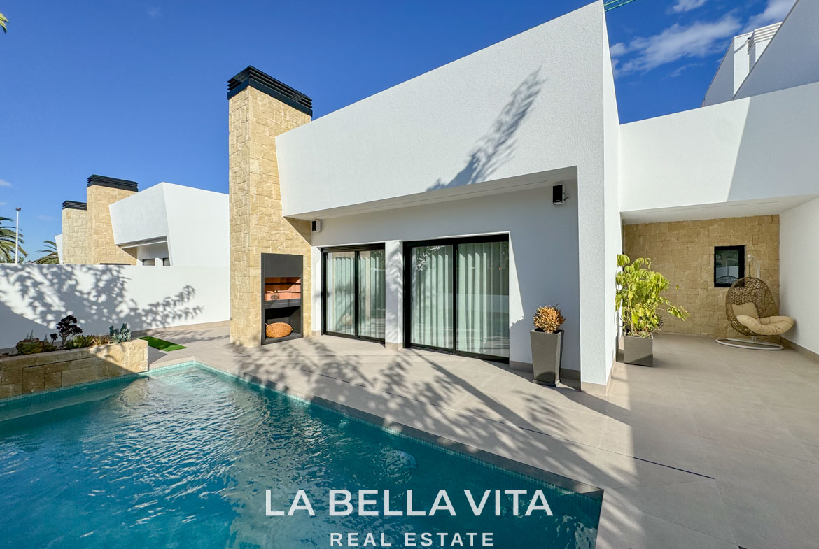 New Build Luxury Villas on one level for sale in San Pedro del Pinatar, Murcia