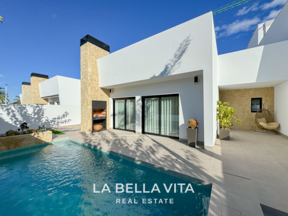 New Build Luxury Villas on one level for sale in San Pedro del Pinatar, Murcia