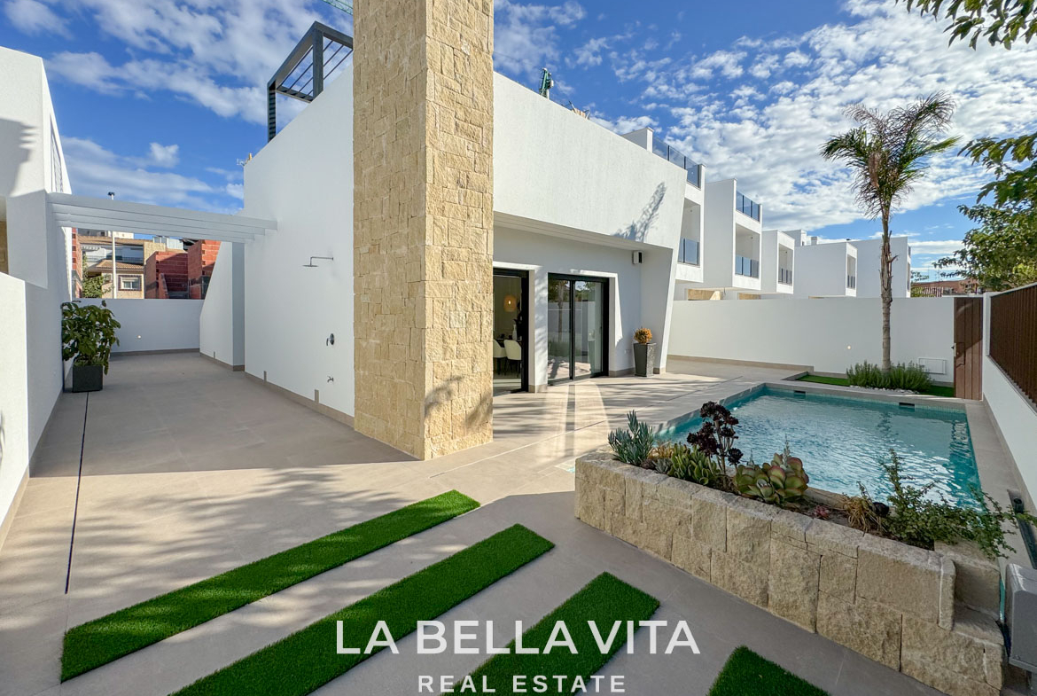 New Build Luxury Villas on one level for sale in San Pedro del Pinatar, Murcia