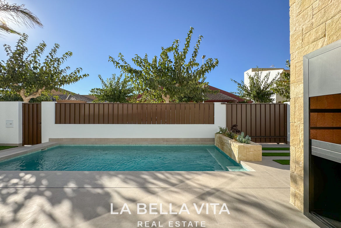 New Build Luxury Villas on one level for sale in San Pedro del Pinatar, Murcia