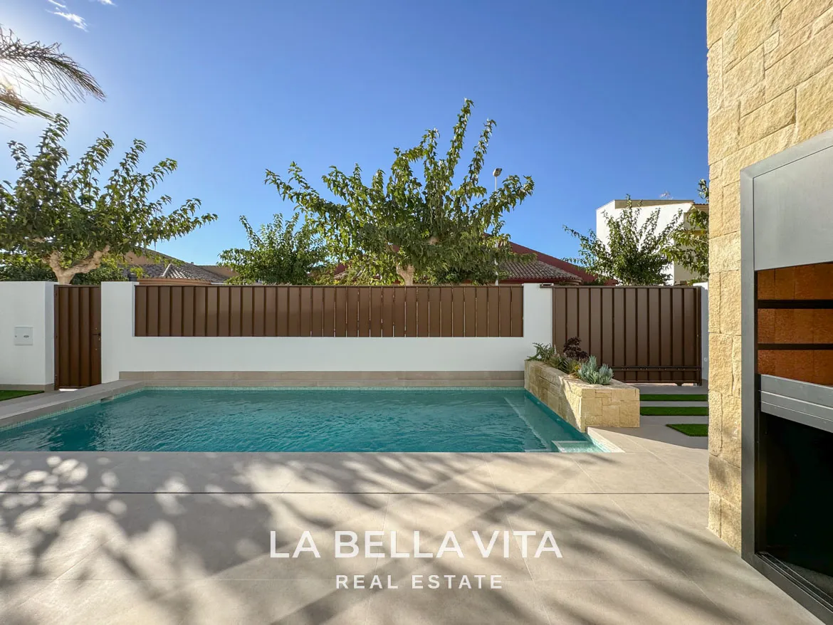 New Build Luxury Villas on one level for sale in San Pedro del Pinatar, Murcia
