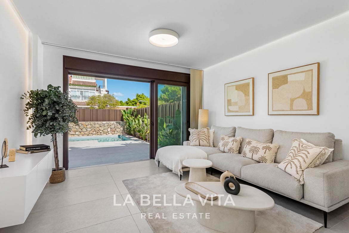 New Build Modern Mediterranean-Style Villa for sale in Mil Palmeras, Alicante