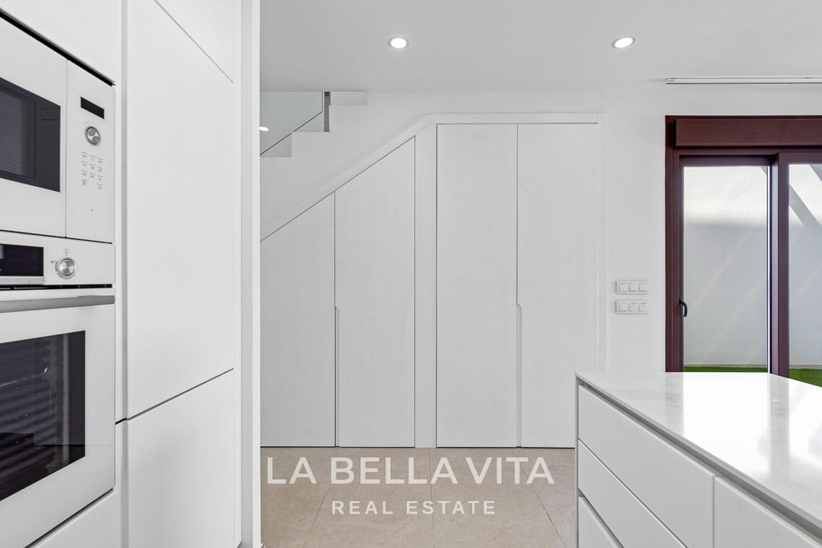 New Build Modern Mediterranean-Style Villa for sale in Mil Palmeras, Alicante