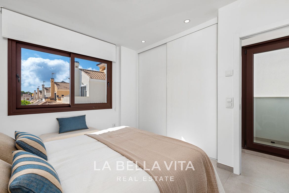 New Build Modern Mediterranean-Style Villa for sale in Mil Palmeras, Alicante