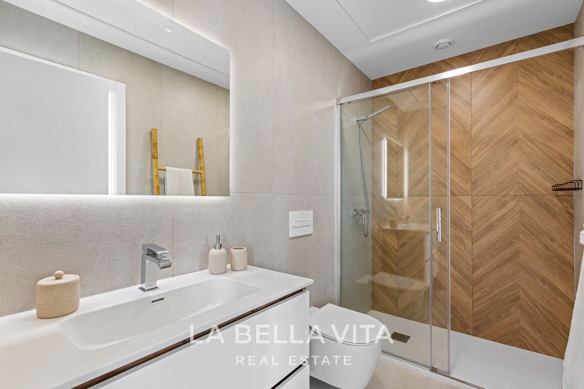 New Build Modern Mediterranean-Style Villa for sale in Mil Palmeras, Alicante