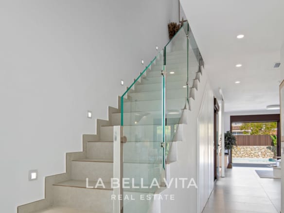 New Build Modern Mediterranean-Style Villa for sale in Mil Palmeras, Alicante