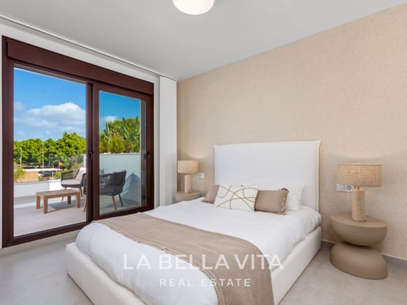 New Build Modern Mediterranean-Style Villa for sale in Mil Palmeras, Alicante