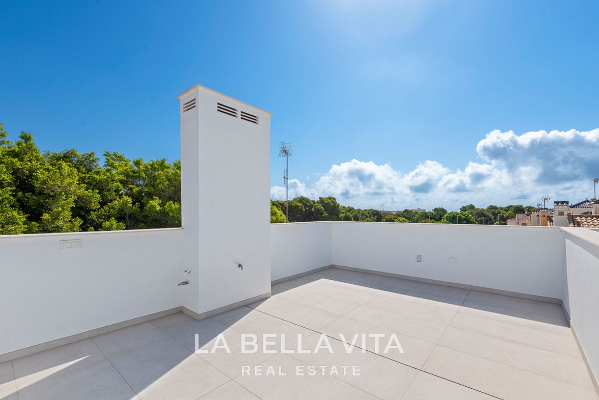 New Build Modern Mediterranean-Style Villa for sale in Mil Palmeras, Alicante