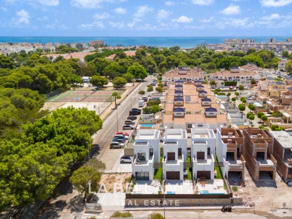 New Build Modern Mediterranean-Style Villa for sale in Mil Palmeras, Alicante