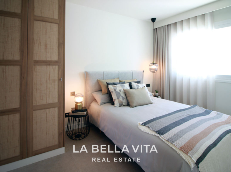 New Build top floor Apartments with solarium for sale by the beach in Torre de la Horadada, Alicante, Spain