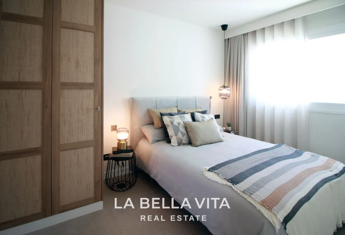 New Build top floor Apartments with solarium for sale by the beach in Torre de la Horadada, Alicante, Spain