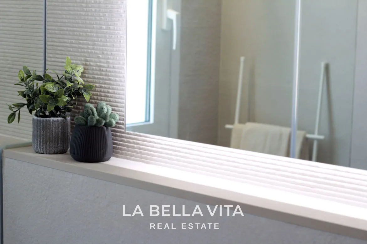 New Build top floor Apartments with solarium for sale by the beach in Torre de la Horadada, Alicante, Spain