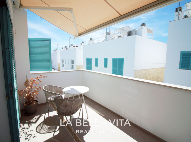 New Build top floor Apartments with solarium for sale by the beach in Torre de la Horadada, Alicante, Spain