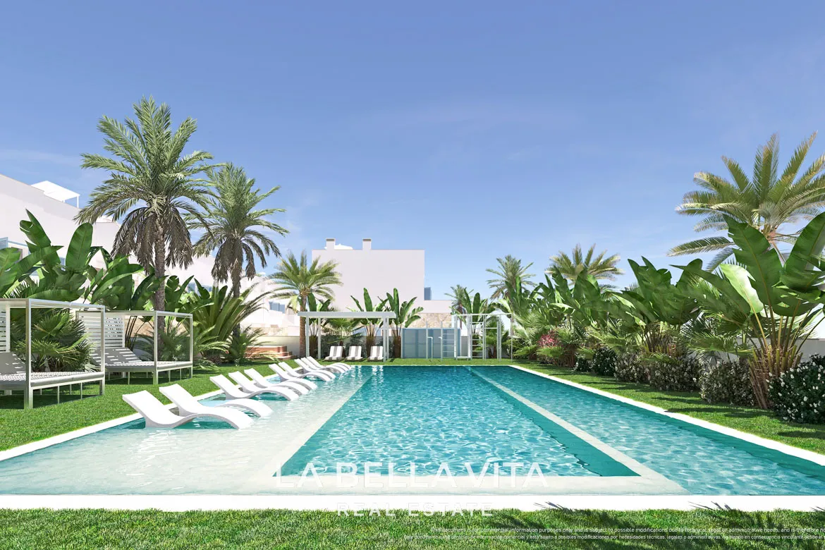 New Build top floor Apartments with solarium for sale by the beach in Torre de la Horadada, Alicante, Spain