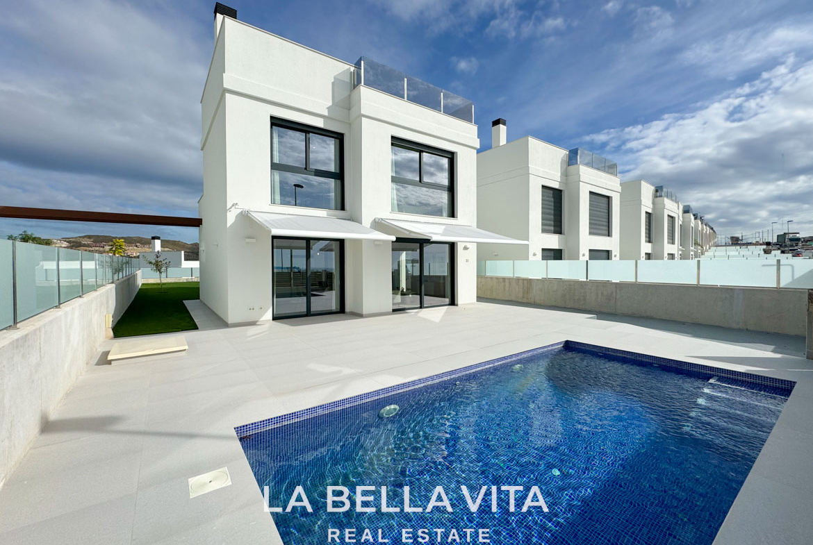 New Build Villas with sea views for sale in Mutxamel, Alicante