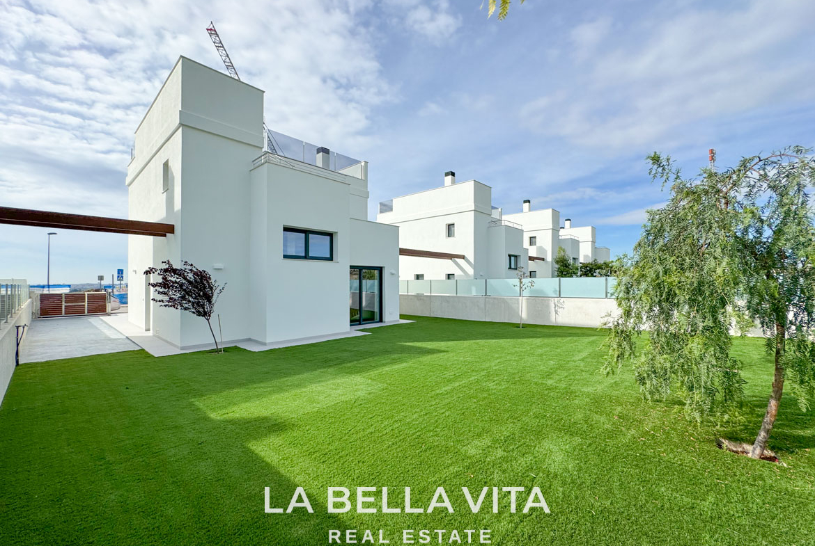 New Build Villas with sea views for sale in Mutxamel, Alicante