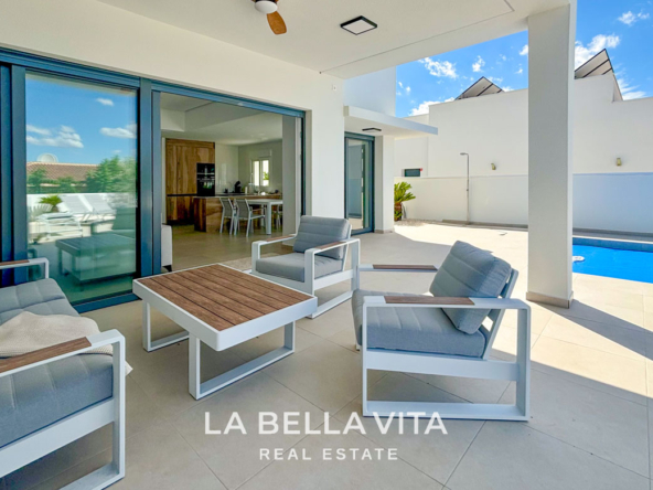 New Build Independent Villas with private pools for sale in Benijofar, Alicante