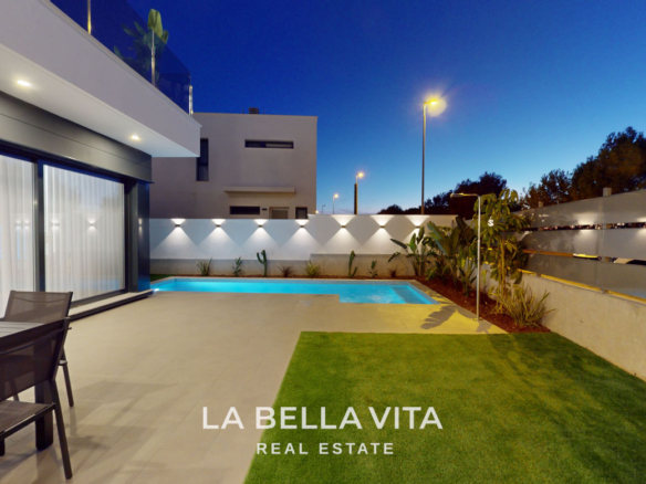 New Build Properties with private pools for sale in Roda Golf, Murcia, Spain