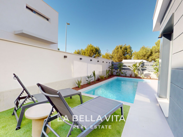 New Build Properties with private pools for sale in Roda Golf, Murcia, Spain