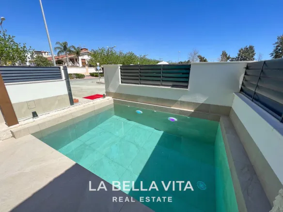 New Build properties with private pool, basement and solarium for sale in Dolores, Alicante