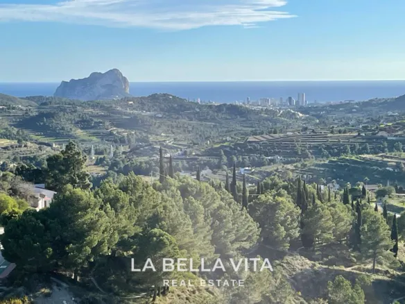 Urbanizable Plot for Sale in Benissa – 2,558 m² with 8,196 m² Buildable for 90 Homes
