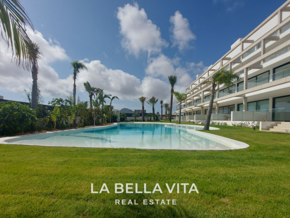 Luxury New Build 2-3 bedrooms Beach Apartments for sale in Mar de Cristal, Murcia