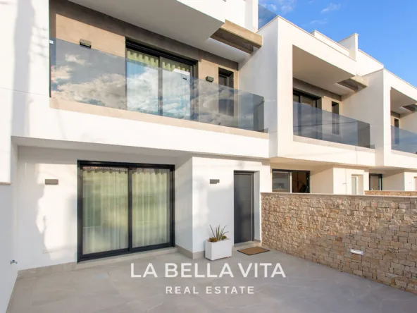 New Build Key Ready Properties for sale by the Beach in Torre de la Horadada, Alicante