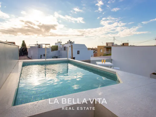 New Build Key Ready Properties for sale by the Beach in Torre de la Horadada, Alicante