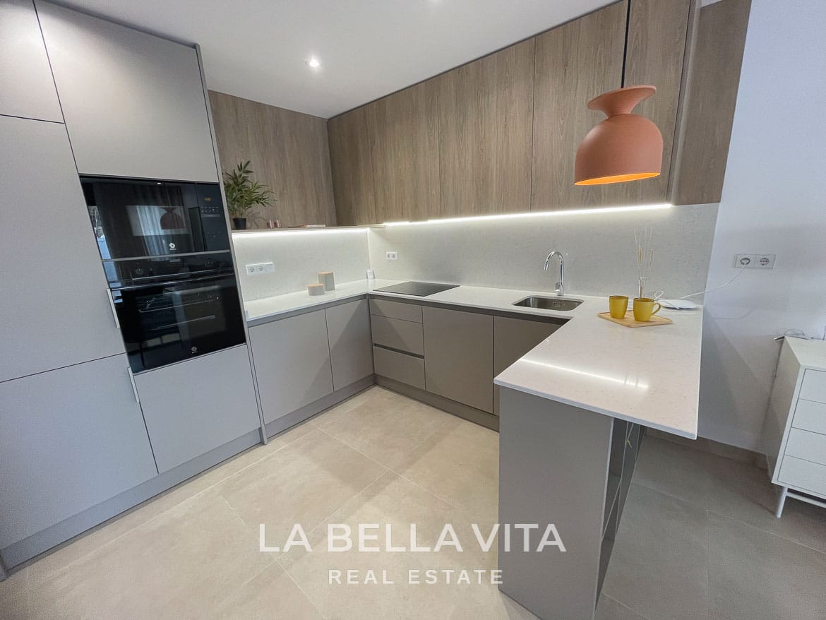 New Build Townhouses in San Pedro del Pinatar with Private Pool and Basement