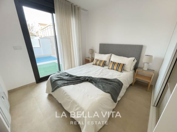 New Build Townhouses in San Pedro del Pinatar with Private Pool and Basement