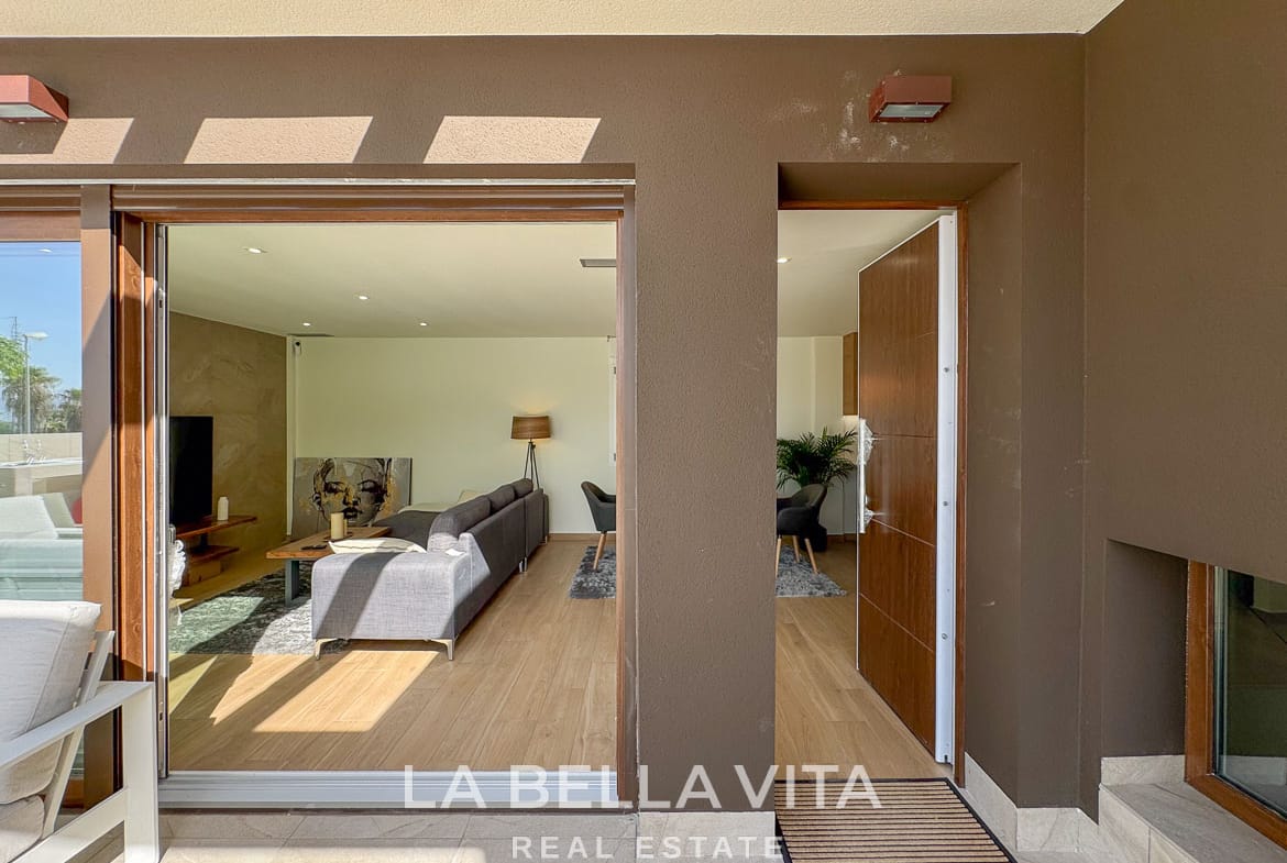 New Build Villas with Private Pools and Basements for sale in Ciudad Quesada, Alicante