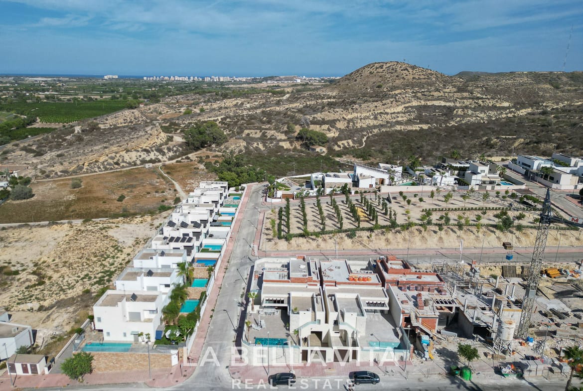 New Build Villas with Private Pools and Basements for sale in Ciudad Quesada, Alicante