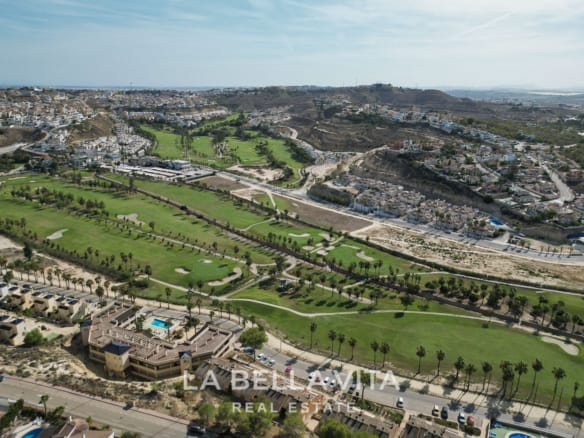 New Build Villas with Private Pools and Basements for sale in Ciudad Quesada, Alicante