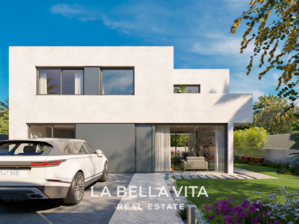 Luxury Independent New Build Villas with for sale in La Marina Urbanisation, Alicante