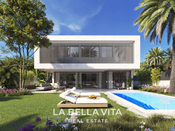 Luxury Independent New Build Villas with for sale in La Marina Urbanisation, Alicante