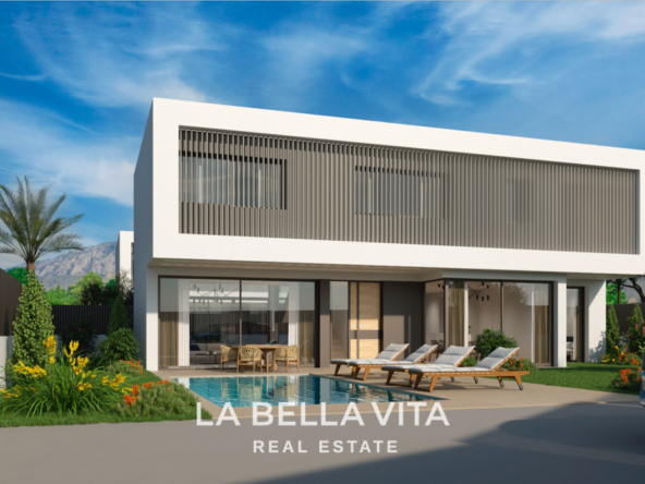 Luxury Independent New Build Villas with for sale in La Marina Urbanisation, Alicante