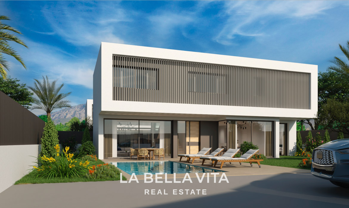 Luxury Independent New Build Villas with for sale in La Marina Urbanisation, Alicante