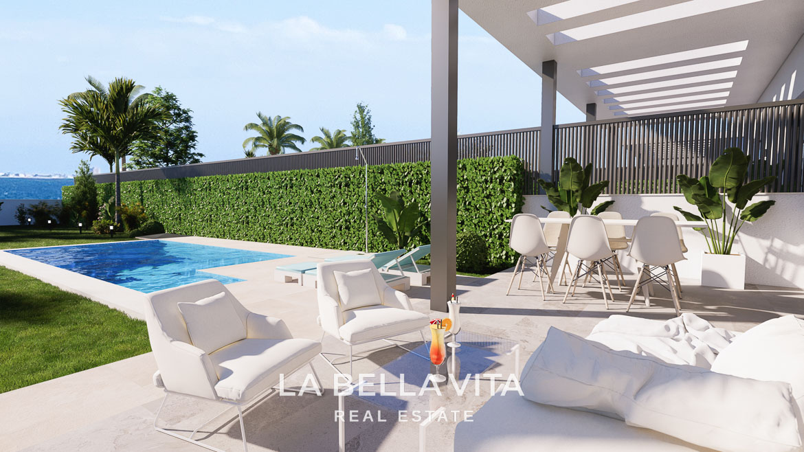 Exclusive Beachfront Villas with private pools and sea views for sale in Los Alcazares – Prime Location on the Mar Menor