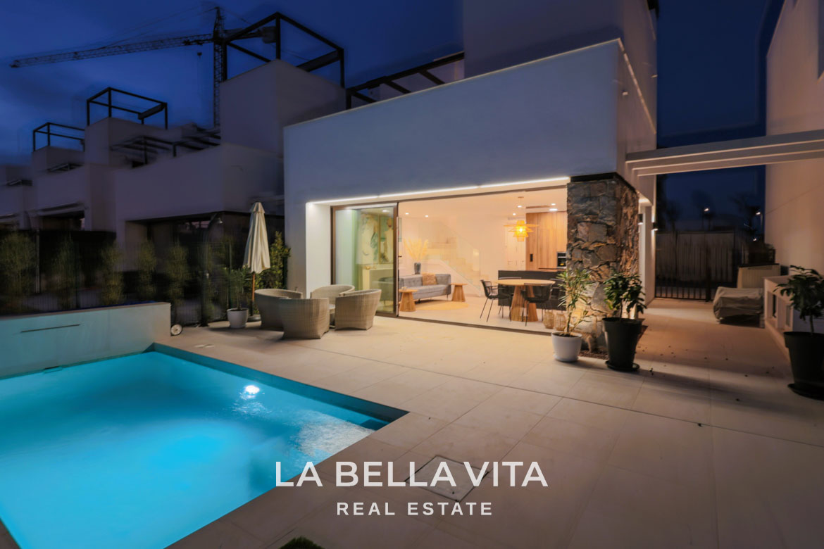 Exclusive New Build Villas with Basement for sale in Santa Rosalía Resort – Luxury, Space, and Competitive Prices