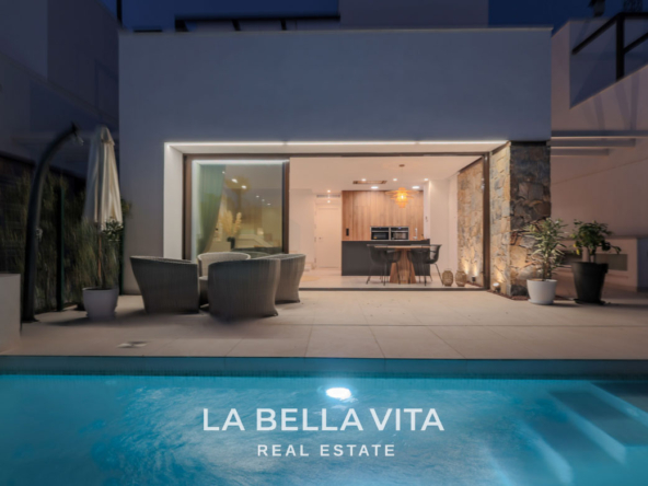 Exclusive New Build Villas with Basement for sale in Santa Rosalía Resort – Luxury, Space, and Competitive Prices