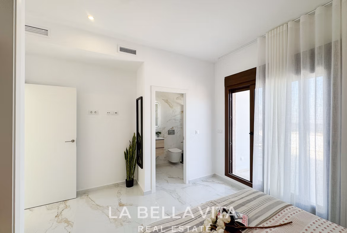 Luxury New Build Properties with sea views for sale in Polop Hills