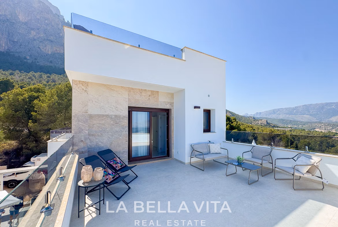 Luxury New Build Properties with sea views for sale in Polop Hills
