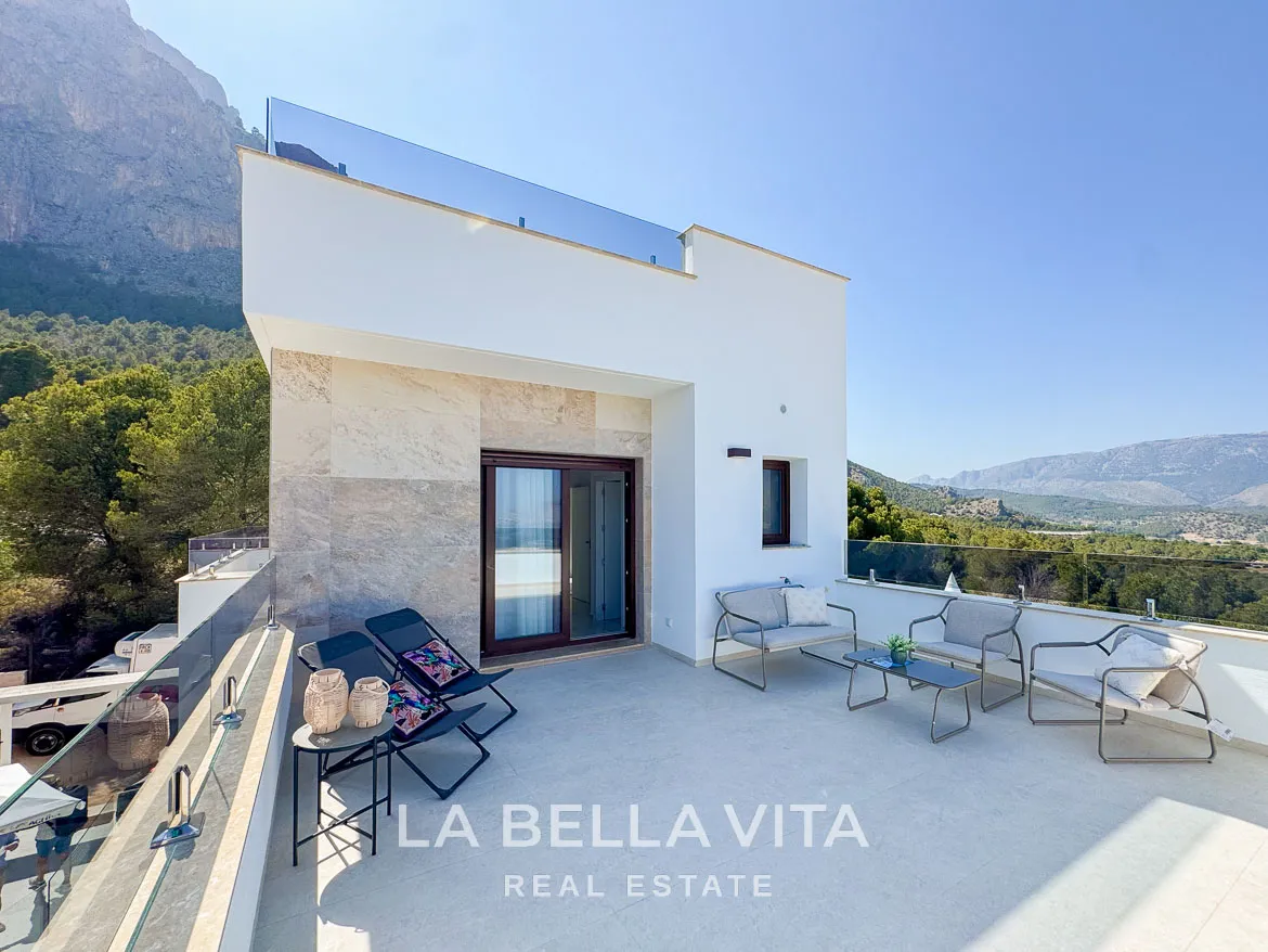 Luxury New Build Properties with sea views for sale in Polop Hills