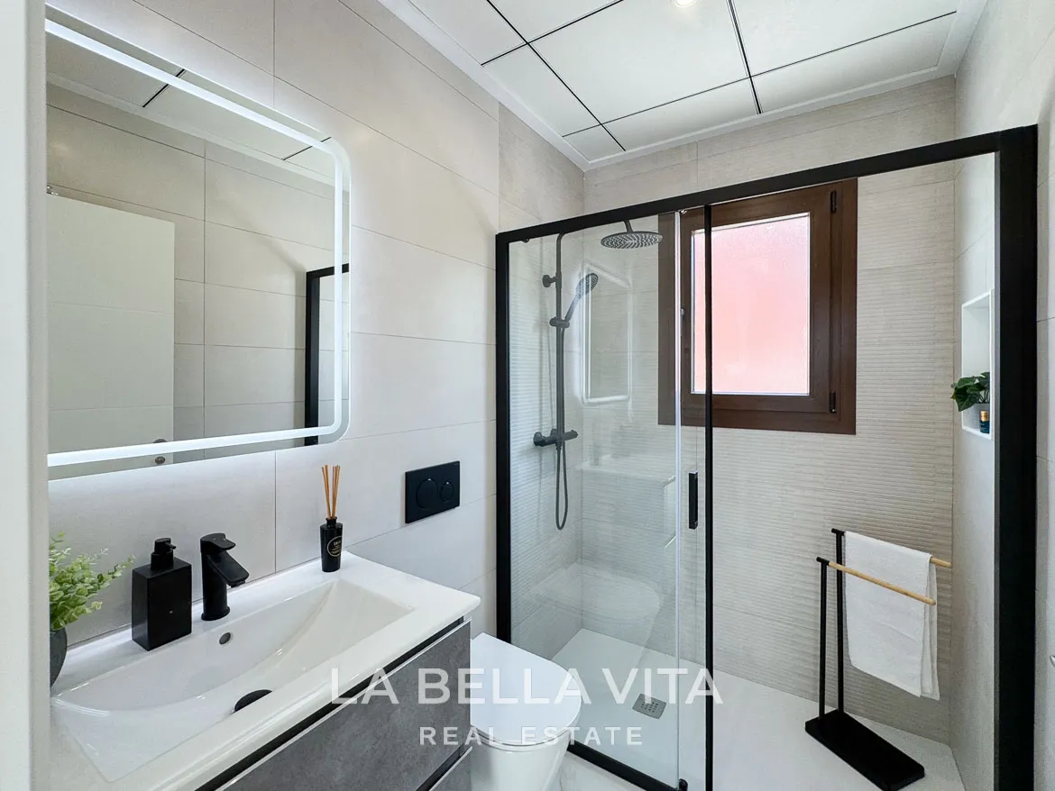 Luxury New Build Properties with sea views for sale in Polop Hills