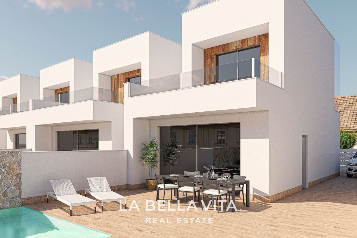 Modern New Build Villa with Private Pool and Solarium for Sale – Just 300 Meters Walking to the Beach in Torre de la Horadada