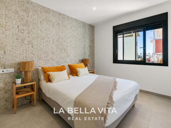 Modern New Build Villa with Private Pool and Solarium for Sale – Just 300 Meters Walking to the Beach in Torre de la Horadada